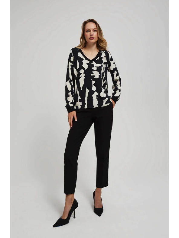 Moodo Vzorovaná košeľa s výstrihom do V čierna Moodo