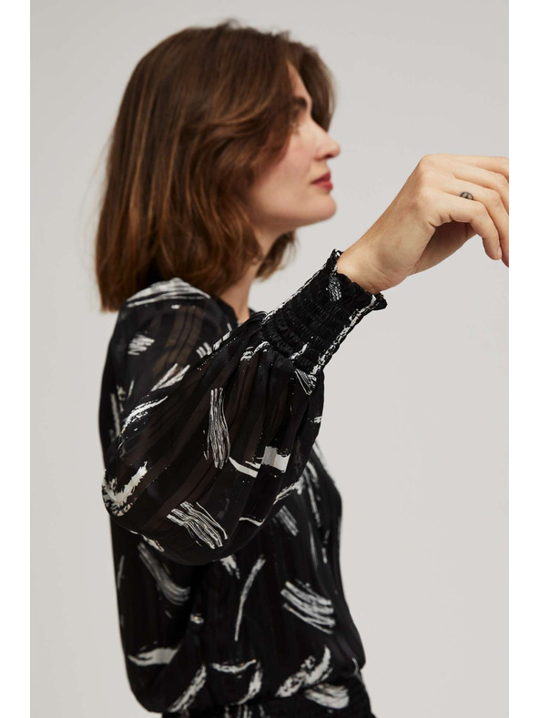 Moodo Čierna košeľa Moodo so zaväzovaným výstrihom