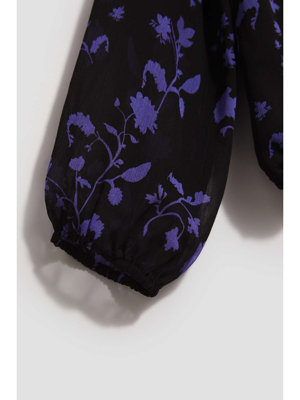 Moodo Čierna košeľa s kvetinovým vzorom Moodo