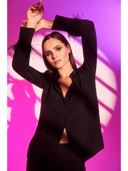 Moodo Blúzka s ozdobnými perami na rukávoch Moodo