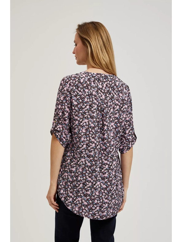 Moodo Tmavomodrá košeľa s kvetinovým potlačou a vyhrnutými rukávmi Moodo