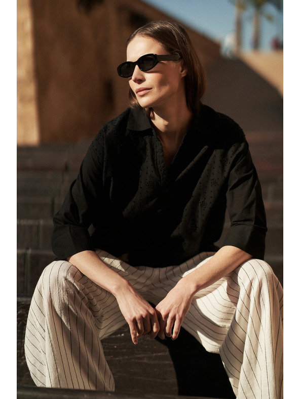 Moodo Čierna oversize košeľa na gombíky Moodo