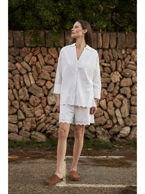 Moodo Biela oversize košeľa so V-výstrihom Moodo