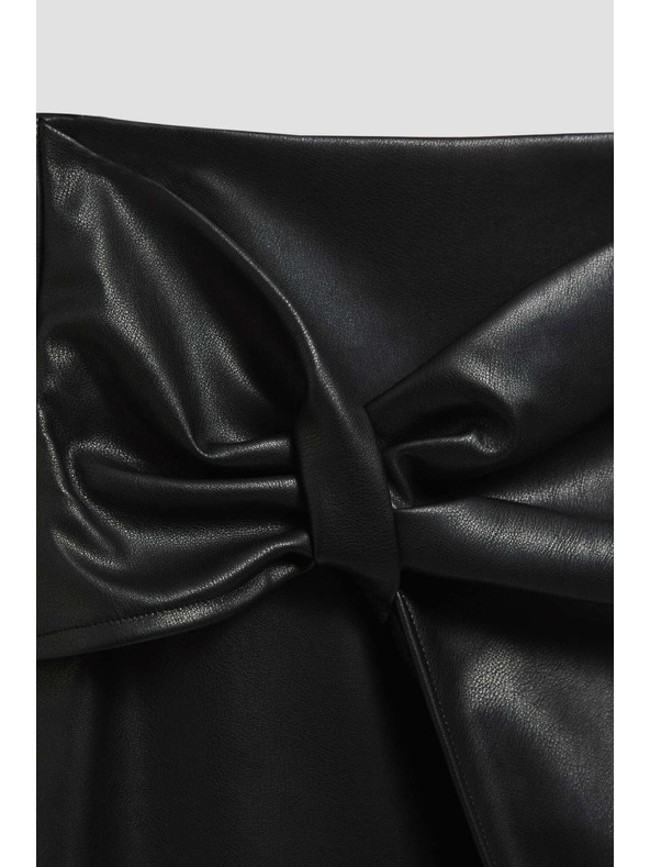 Moodo Áčková sukňa z imitácie kože čierna Moodo