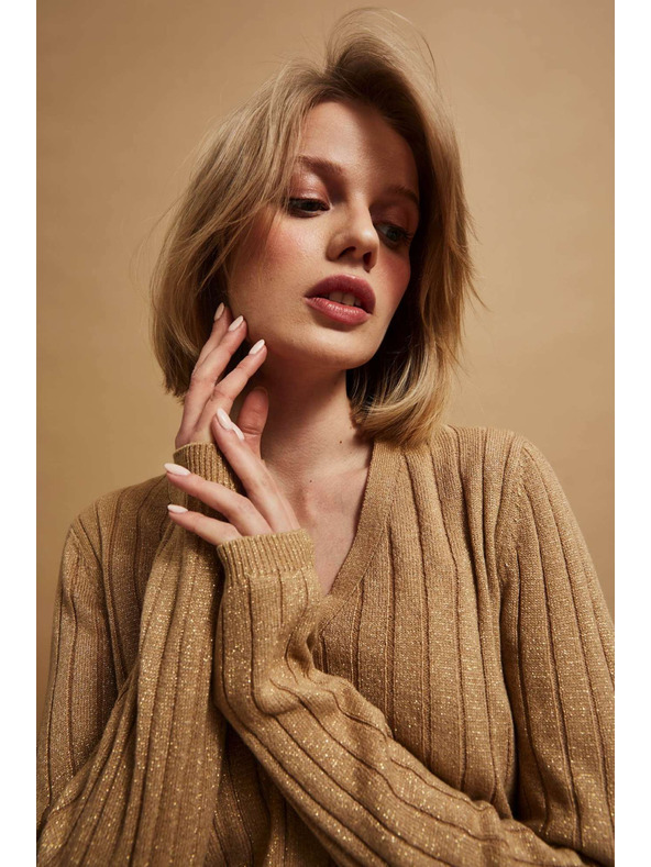 Moodo Sveter zdobený metalickou niťou Moodo