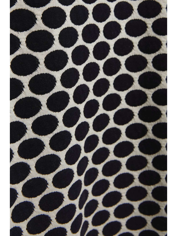 Moodo Biela a tmavmodrá blúzka s geometrickým vzorom Moodo