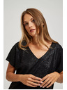 Moodo Elegantná čierna blúzka s výstrihom do V z lesklého materiálu Moodo