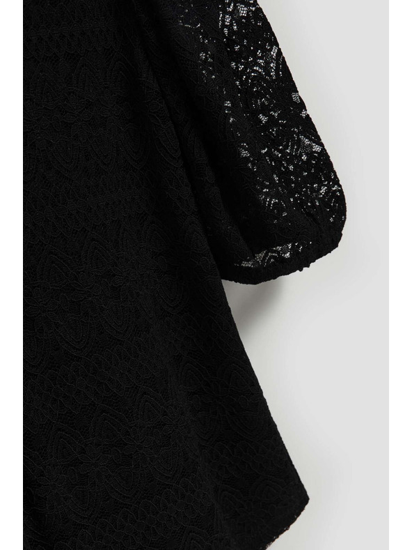 Moodo Čierna čipková blúzka s nafúknutými rukávmi Moodo