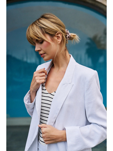 Moodo Viskózové sako s pruhmi biele Moodo