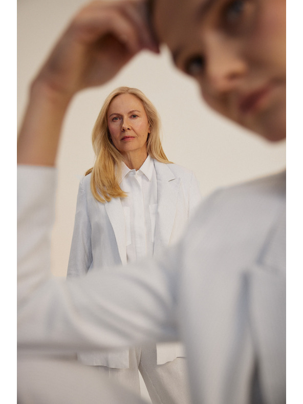 Moodo Viskózové sako s pruhmi biele Moodo