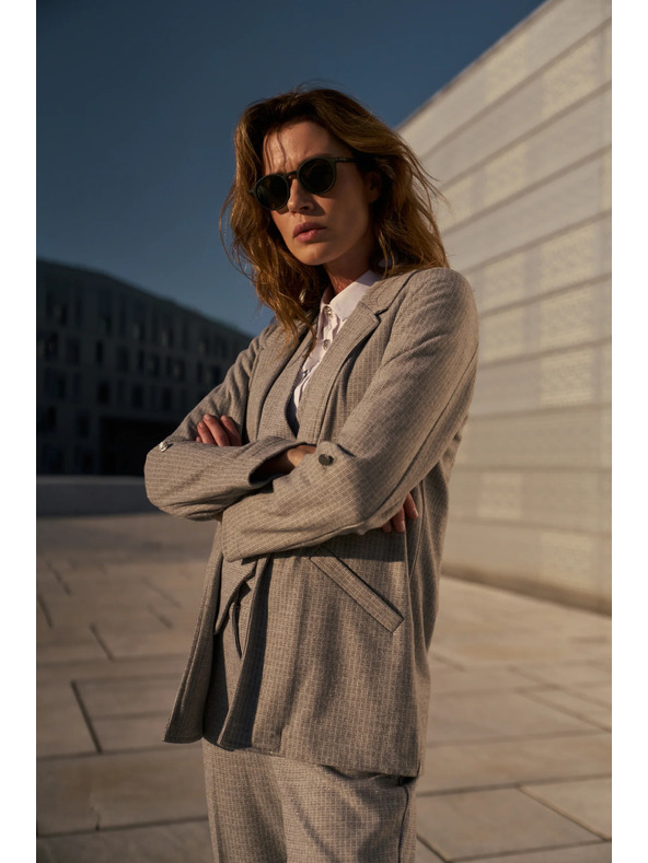 Moodo Sako so zodvihnutými rukávmi šedé Moodo