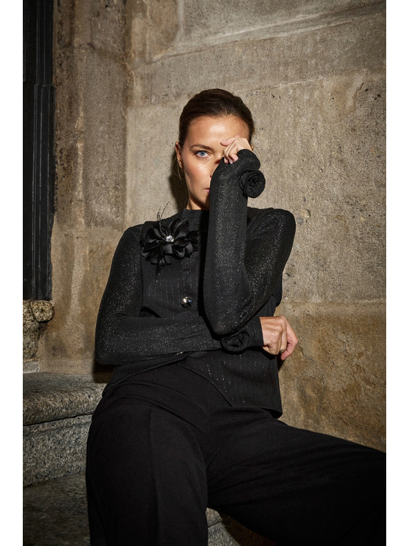 Moodo Vesta so zdobnými gombíkmi čierna Moodo