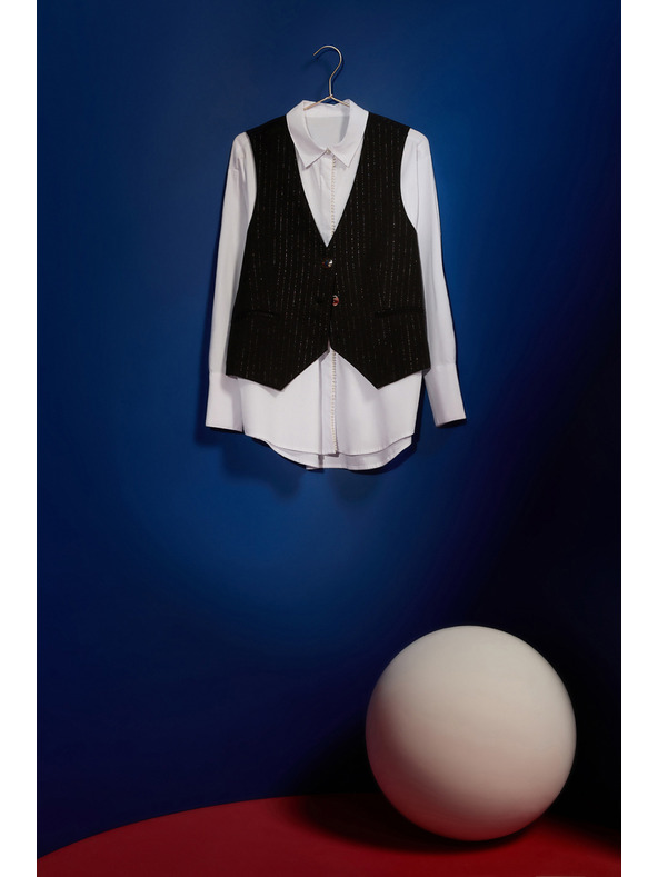 Moodo Vesta so zdobnými gombíkmi čierna Moodo