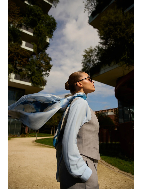 Moodo Elegantná vesta šedá Moodo