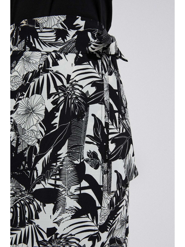 Moodo Čierna sukňa s rastlinnou potlačou Moodo