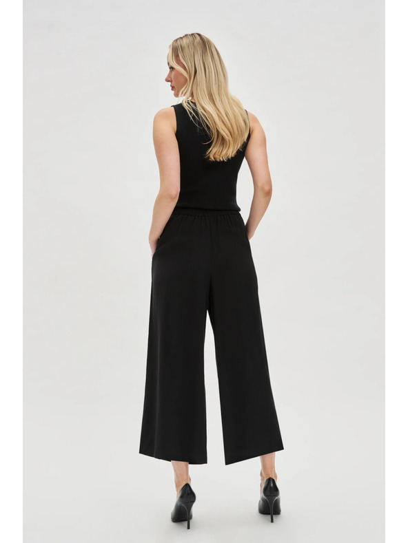 Moodo Čierne nohavicové sukne s gombíkmi Moodo