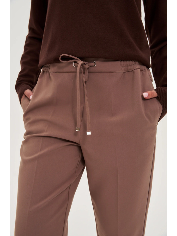 Moodo Tmavo béžové nohavice so štruktúrou a rovnými nohavicami Moodo