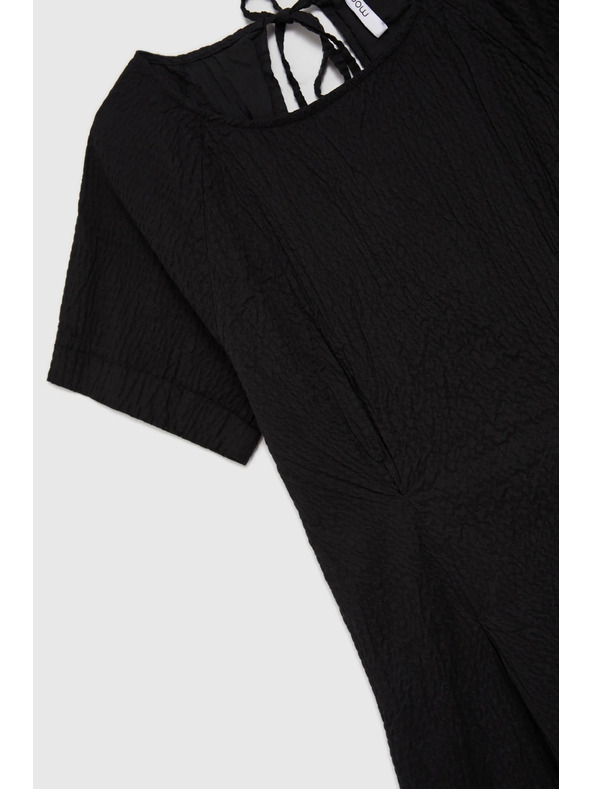 Moodo Čierne bavlnené šaty s odhalenými chrbtom Moodo