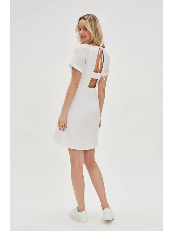 Moodo Biele bavlnené šaty s odhalenými chrbtom Moodo