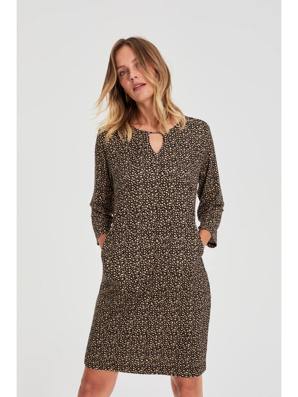 Moodo Čierne šaty s jemným vzorom Moodo