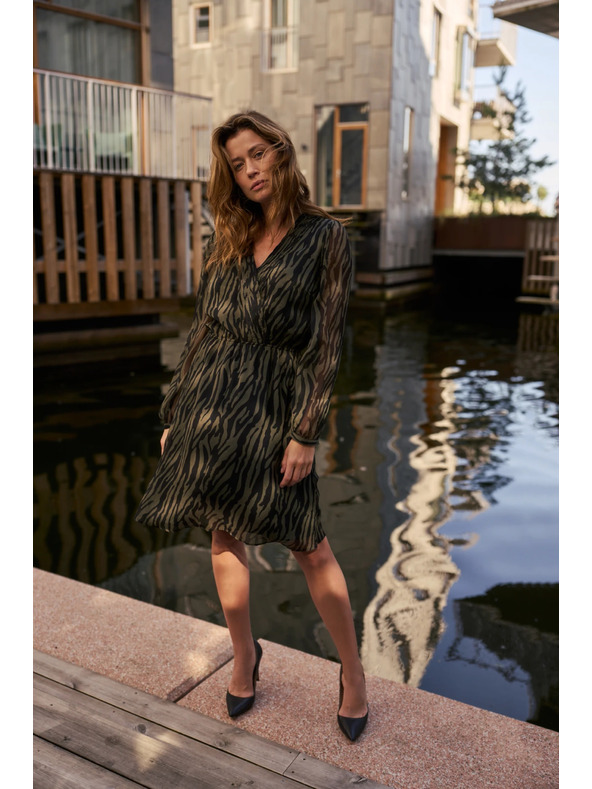 Moodo Olivové šaty so zvieracím vzorom Moodo