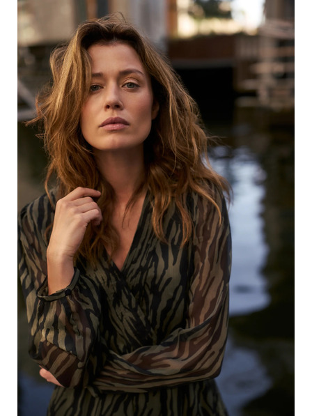 Moodo Olivové šaty so zvieracím vzorom Moodo