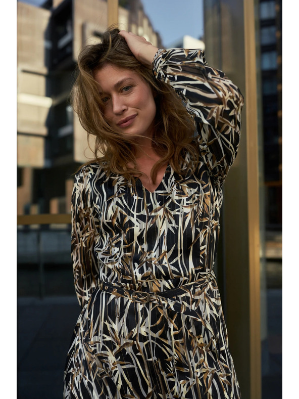 Moodo Čierne šaty s rastlinným vzorom a páskom Moodo