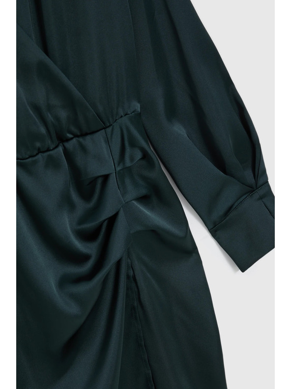 Moodo Zelené šaty so zriasením v oblasti bokov Moodo