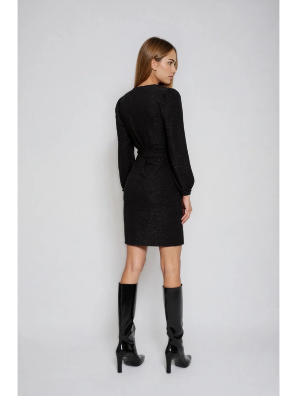 Moodo Čierne šaty s výstrihom Moodo