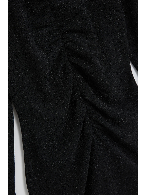 Moodo Priliehavé čierne šaty Moodo