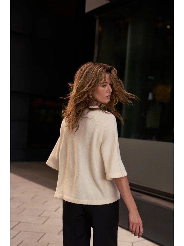 Moodo Béžový sveter s krátkymi rukávmi Moodo