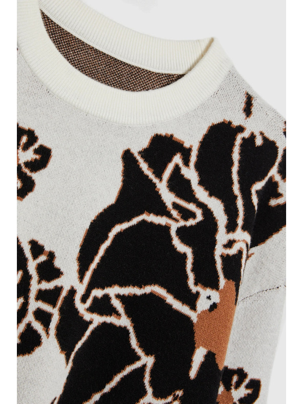 Moodo Béžový sveter s kvetmi Moodo