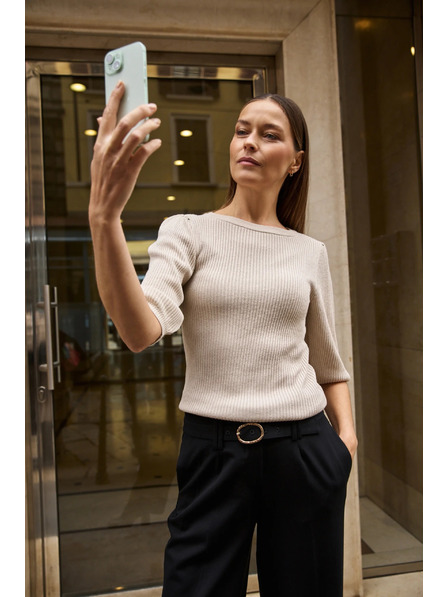 Moodo Rebrovaný sveter s nadýchanými rukávmi béžový Moodo