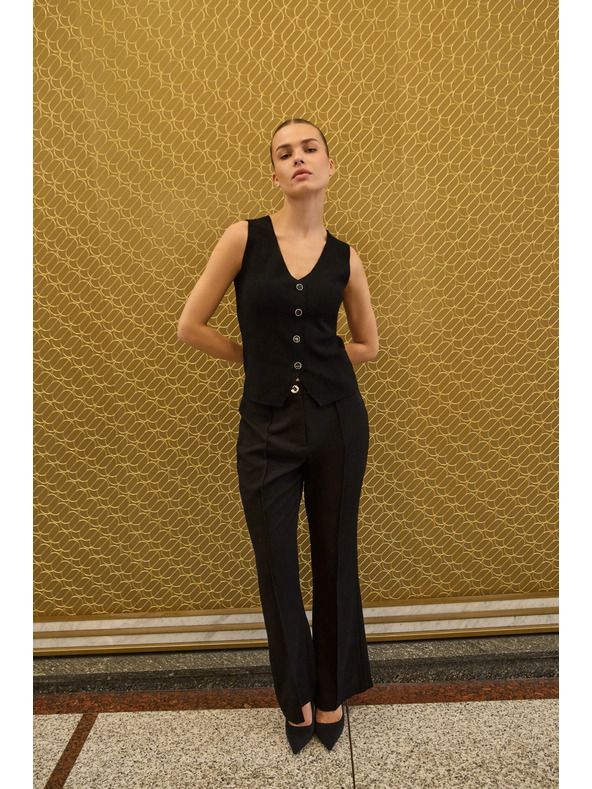 Moodo Pletená čierna vesta Moodo