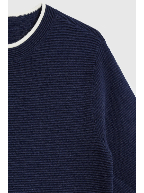 Moodo Tmavo modrý sveter s krátkymi rukávmi Moodo