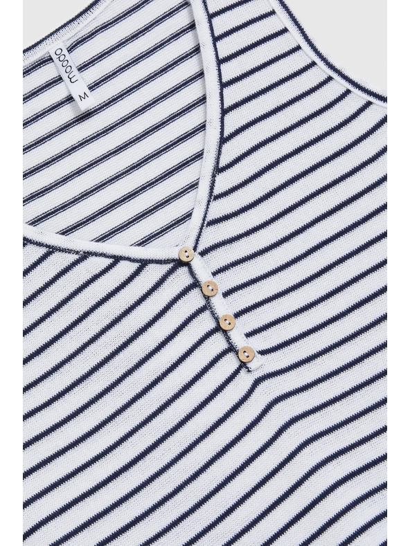 Moodo Biely pruhovaný top s gombíkmi Moodo