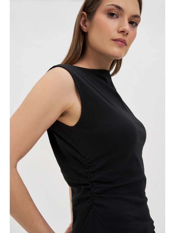 Moodo Hladký čierny top Moodo