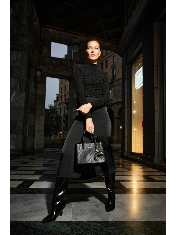 Moodo Čierna taška s príveskom Moodo