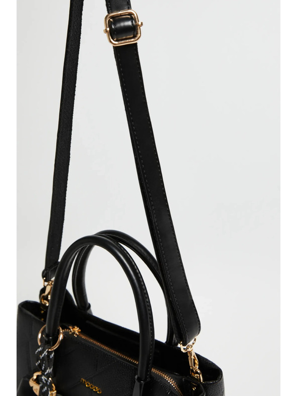 Moodo Čierna taška s príveskom Moodo