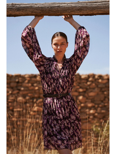 Moodo Plisované šaty s opaskom hnedé Moodo