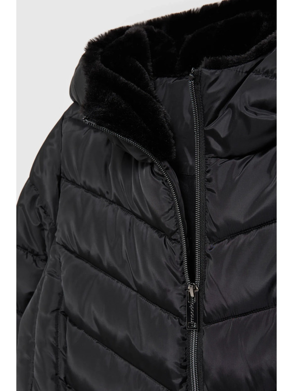 Moodo Prešívaná bunda s kapucňou a zapínateľnými vreckami čierna Moodo