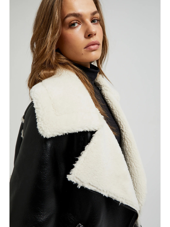 Moodo Čierna bunda s kožušinovým golierom Moodo