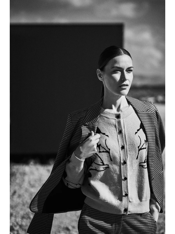 Moodo Jednostranný blejzer v pepito vzore béžový Moodo