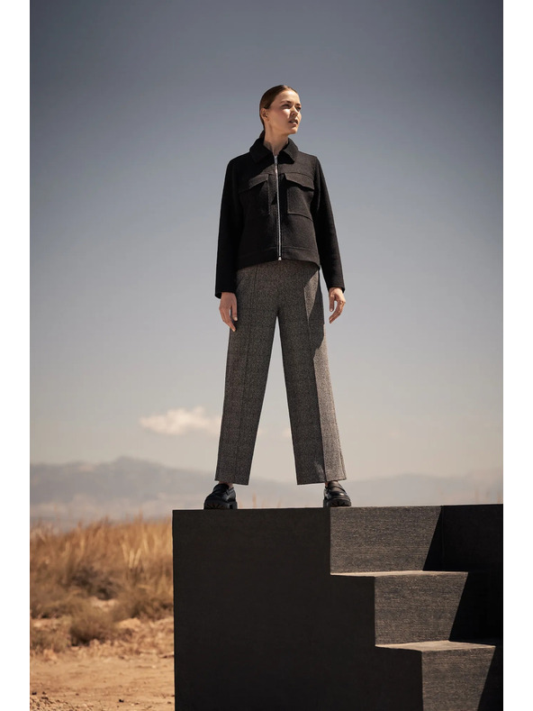 Moodo Sivé nohavice s rovnými nohavicami v károvanom vzore Moodo