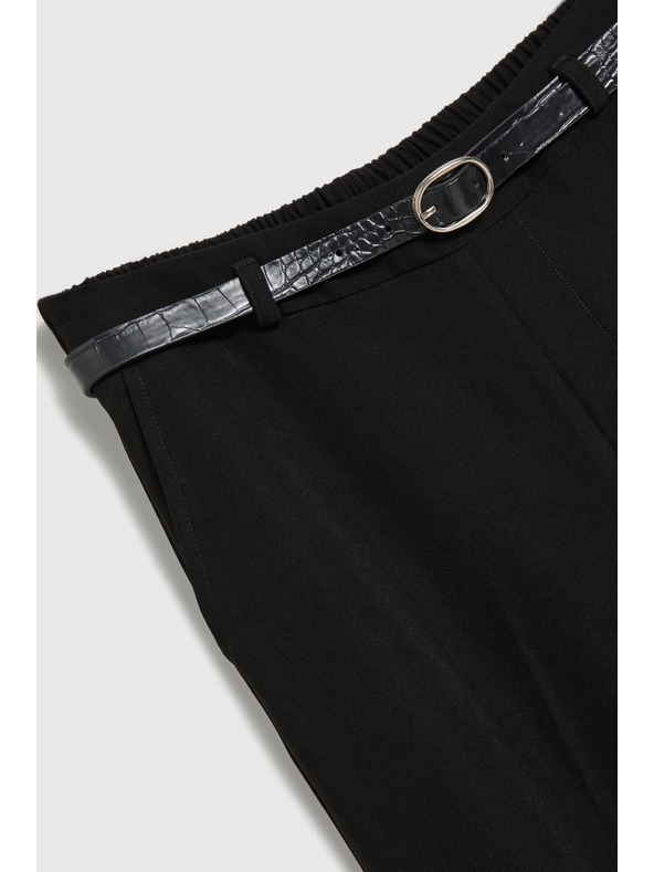 Moodo Čierne nohavice so skladmi Moodo