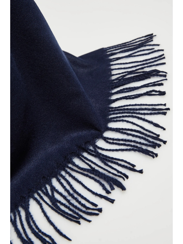 Moodo Hladká tmavmodrá šál so strapcami Moodo