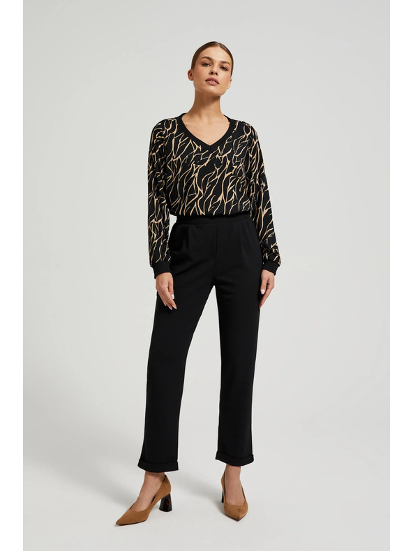 Moodo Viskózová košeľa s výstrihom do V čierna Moodo