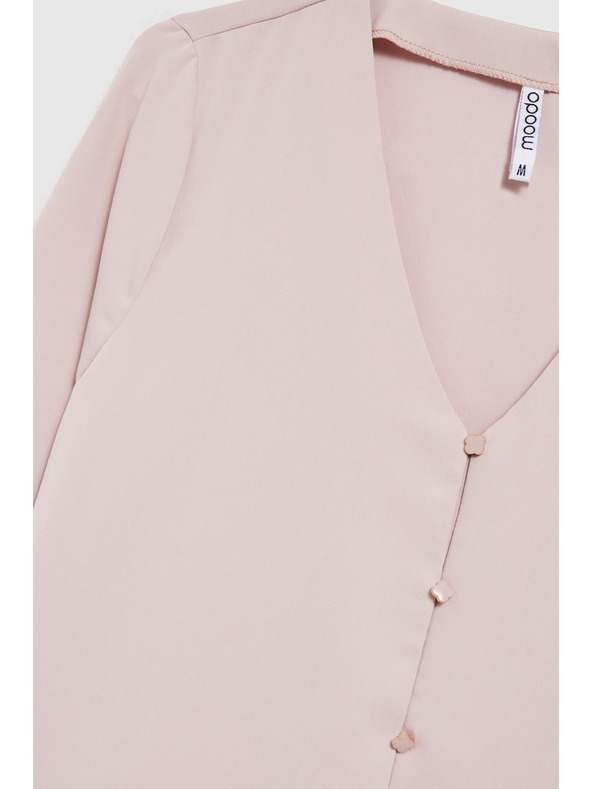 Moodo Hladká košeľa s ozdobnými gombíkmi Moodo