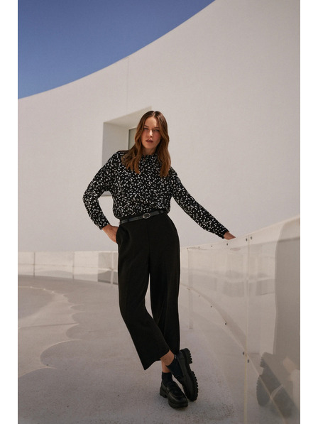 Moodo Čierna košeľa so vzorom s golierom Moodo