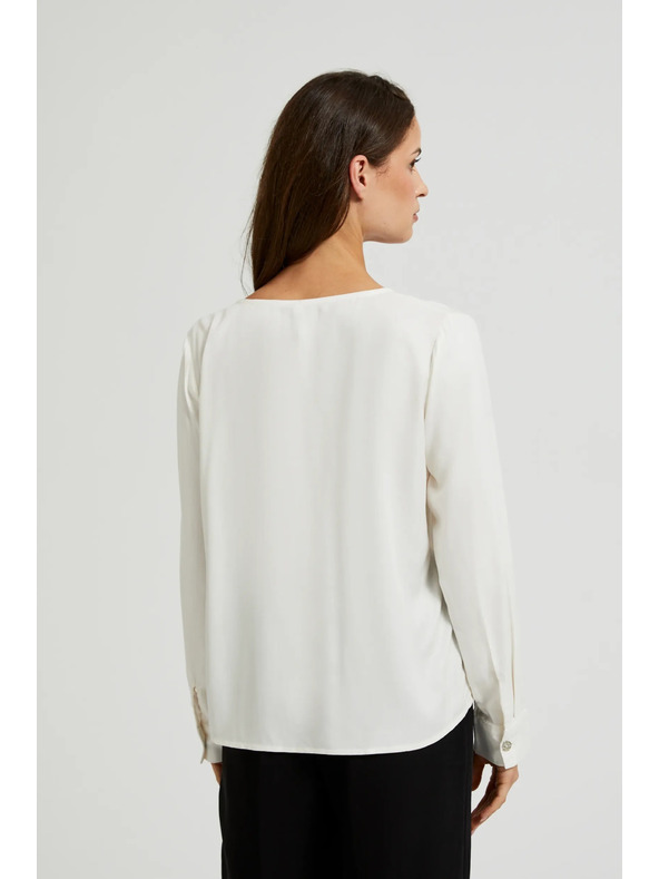 Moodo Košeľa s výstrihom do V a ozdobnými gombíkmi biela Moodo